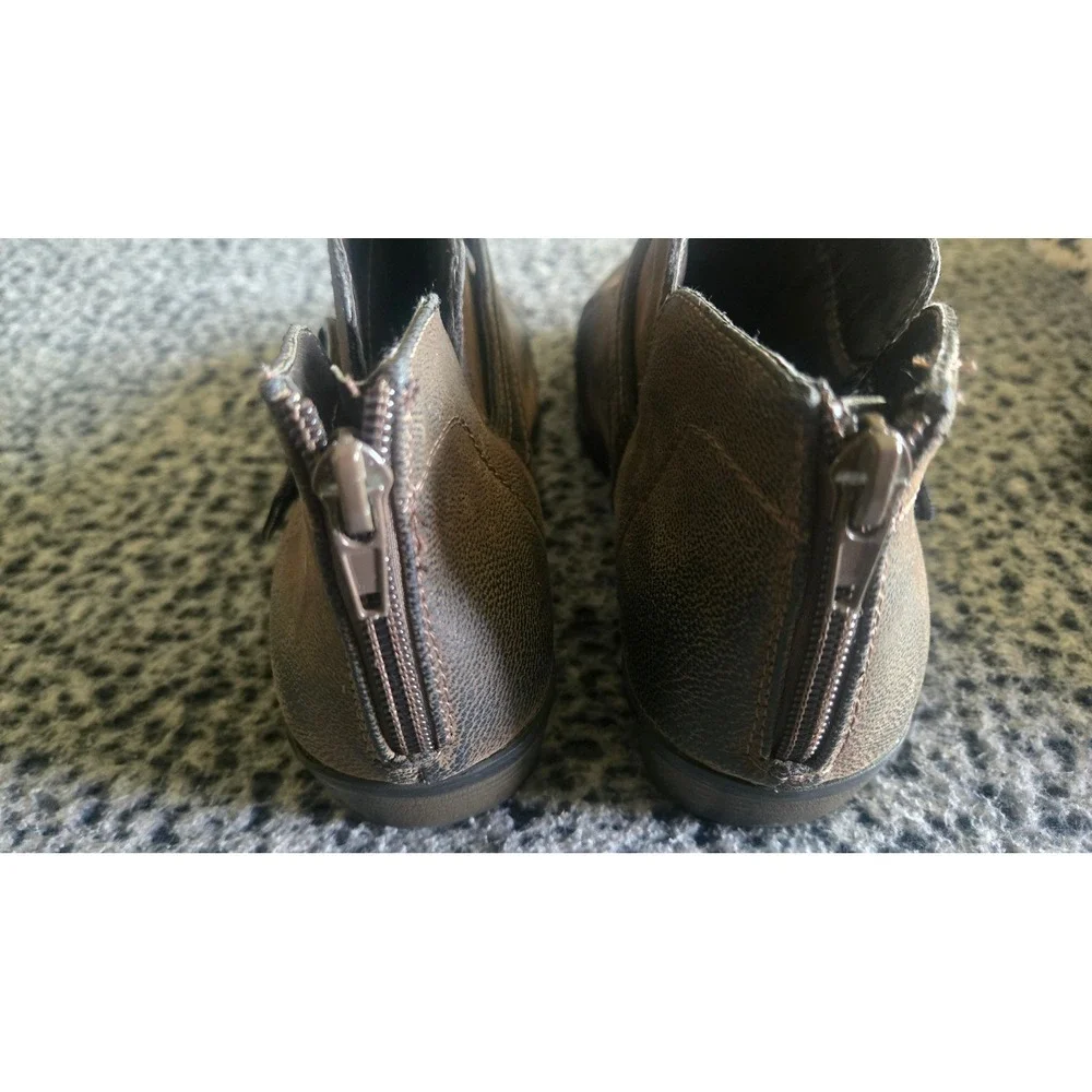 Pierre Dumas Brown Distressed Ankle Boots Buckle Strap Back Zip Booties 7.5